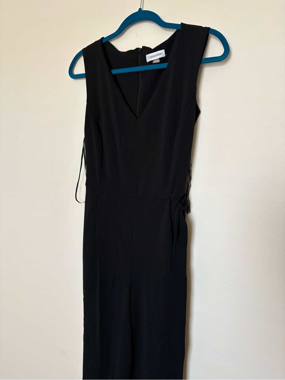 Calvin Klein Sleeveless V-Neck Black Jumpsuit with Waist Tie - Picture 3 of 7